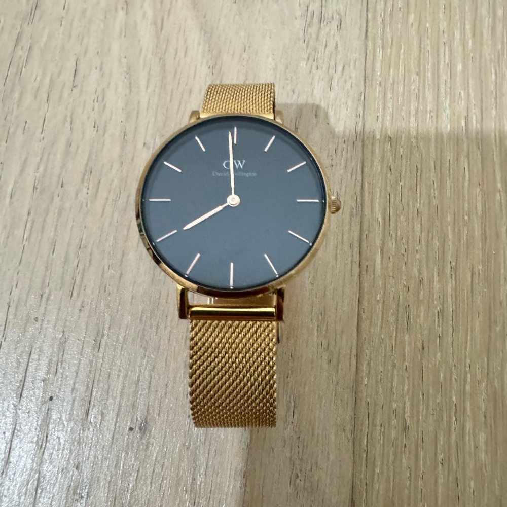 daniel wellington rose gold melrose watch 28mm